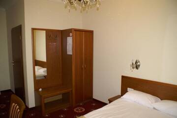 Фото номера Двухместный номер с 2 отдельными кроватями Отель Hotel President г. Коцк 5